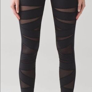Lululemon Zig Zag cross Mesh Leggings size…